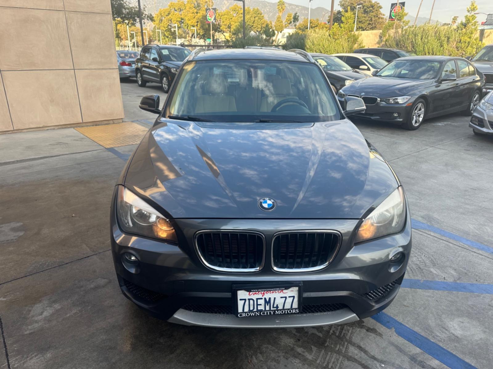 2014 Gray /black BMW X1 leather (WBAVM1C58EV) with an 4 CYLINDER engine, Automatic transmission, located at 30 S. Berkeley Avenue, Pasadena, CA, 91107, (626) 248-7567, 34.145447, -118.109398 - Photo #8